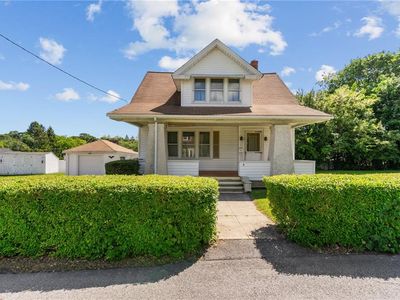 8 Tampa St, West Warwick, RI, 02893