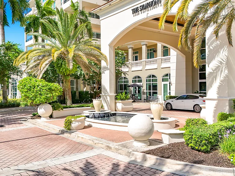 610 W Las Olas Blvd #1819N — Photo 4