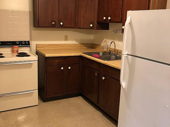 2nd image of 246 S Washington St APT C3