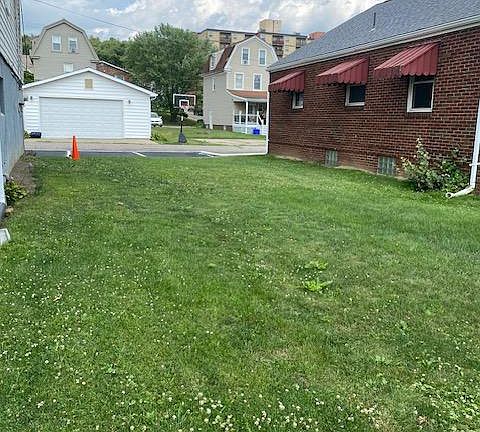 4th image of 110 10th St