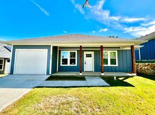 604 E Shepherd St, Denison, TX 75021
