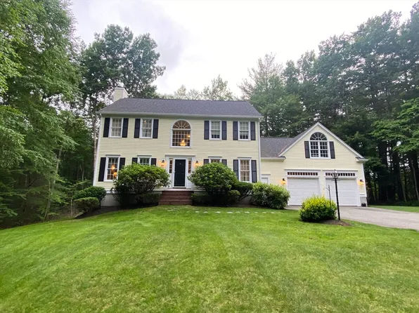 52 Cranberry Rd, Hanson, MA 02341