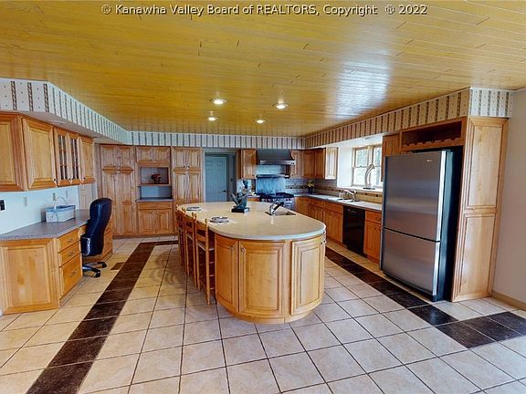 2nd image of 1220 Newmans Br