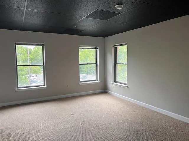555 Main Street Unit B - 585-347-1 Bed (Unrenovated) — Photo 3
