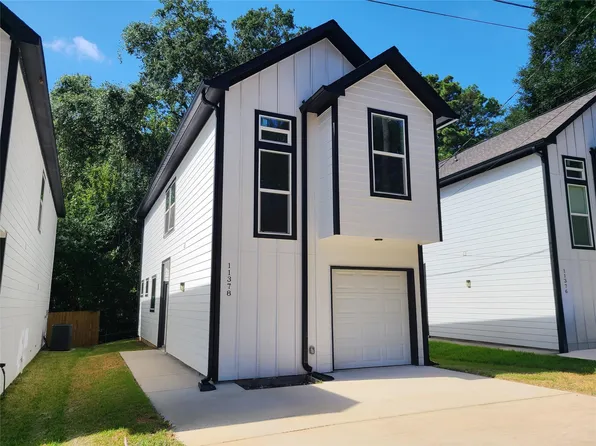 11378 Underwood St, Willis, TX 77318