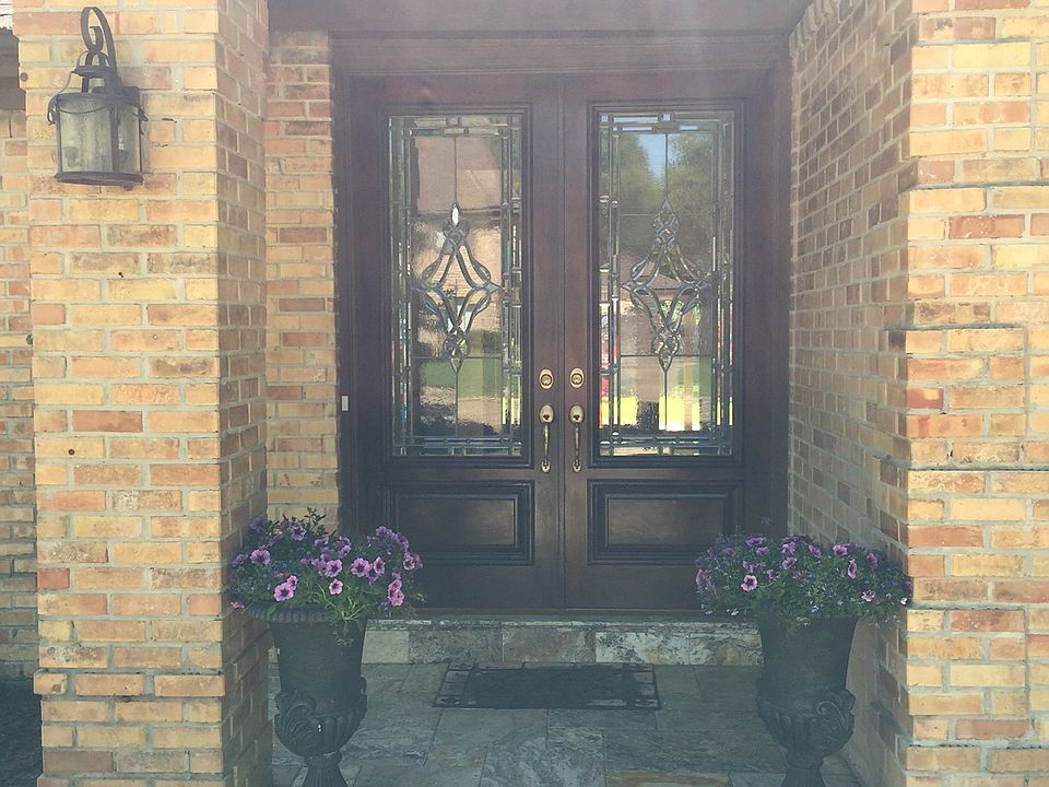 Gorgeous entry 