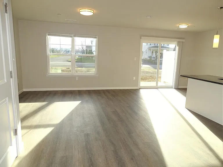 21 Cobblestone Ct — Photo 3