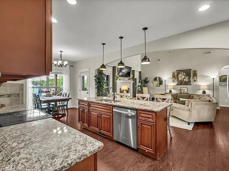 425 Carson Bailey Ct — Photo 11