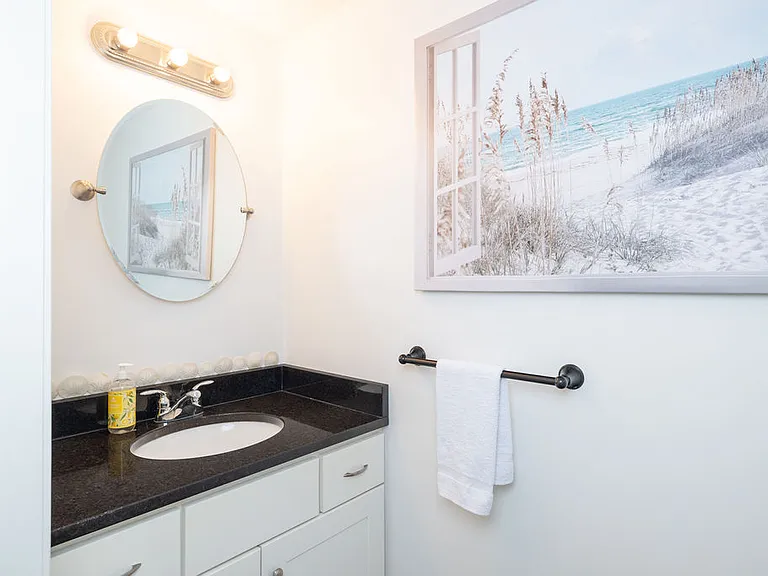 128 Ashworth Ave #206 — Photo 10