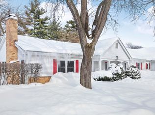 3304 Lakewood Ct, Glenview, IL 60026