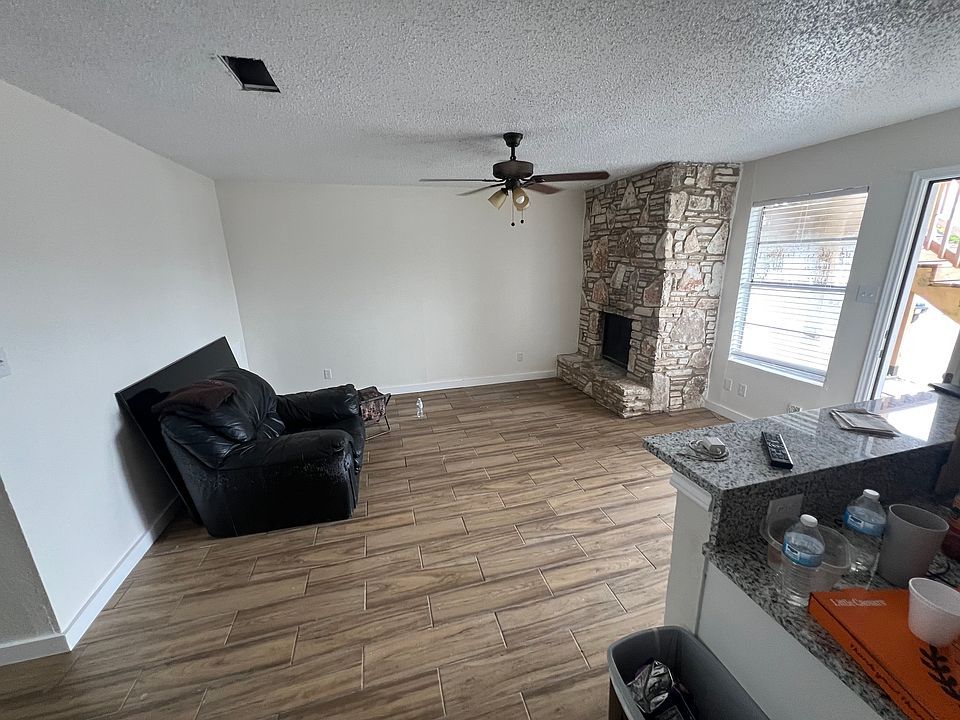 1st image of 702 Bracewood Cir #A