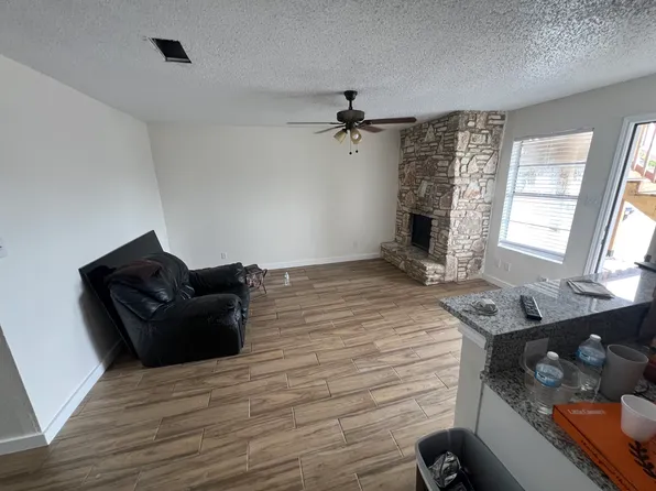 702 Bracewood Cir #A, San Marcos, TX 78666