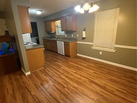2nd image of 6939 Gray Oaks Dr