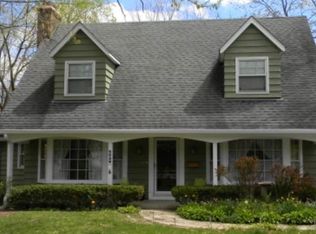5539 Dunham Rd, Downers Grove, IL 60516