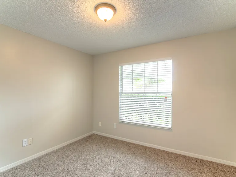 1247 Holly Springs Cir — Photo 6