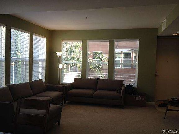 2nd image of 404 E Jeanette Ln
