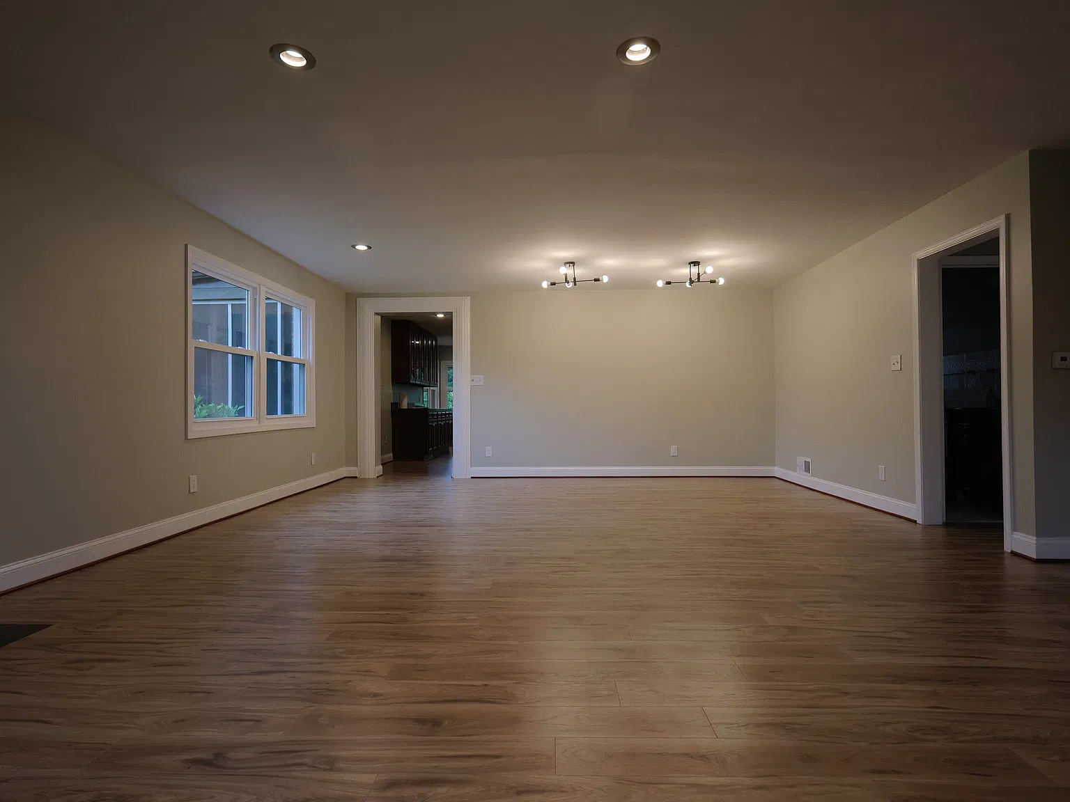 4 bed, 2844 sqft, $5,000 — Photo 3