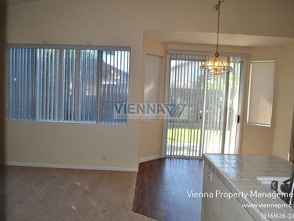 5th image of 1643 Blanchard Dr