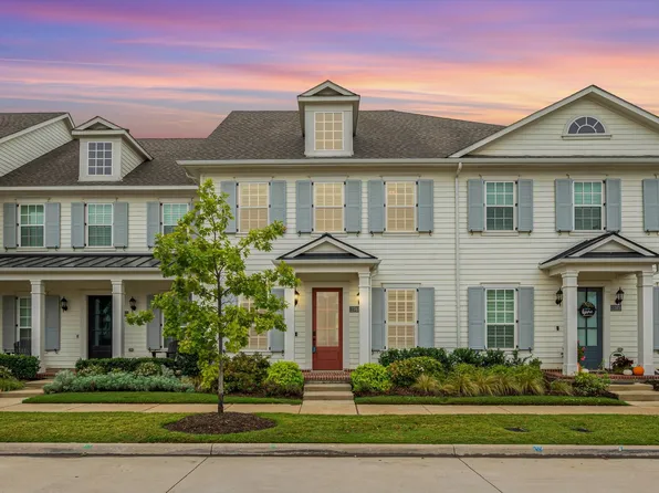 2741 S Market Sq, Northlake, TX 76247