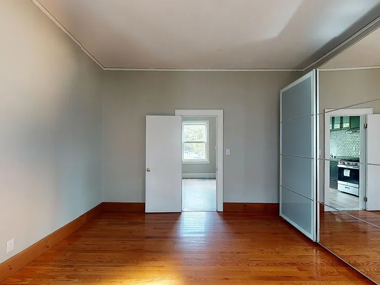 20-22B Holmes St #20 — Photo 8