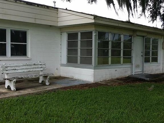 3rd image of 12240 Loranza Ave