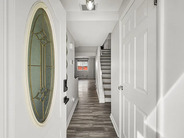 8607 Kenosha Ct — Photo 2