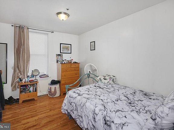 4th image of 1631 Fairmount Ave #A2