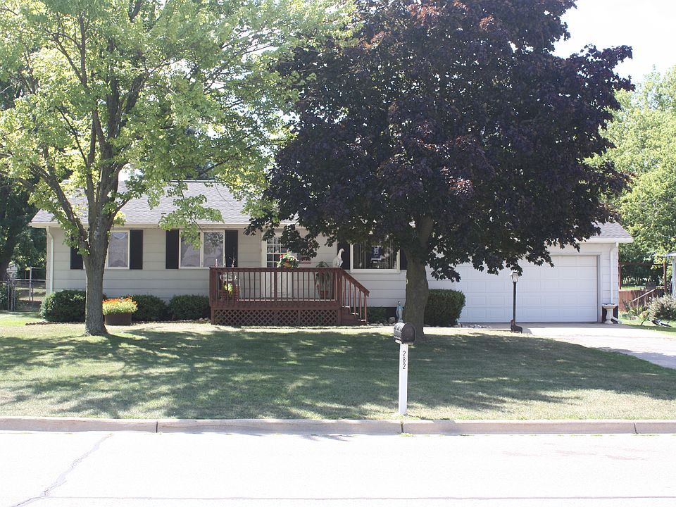 1st image of 282 E 1st St