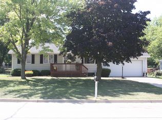 282 E 1st St, Imlay City, MI 48444