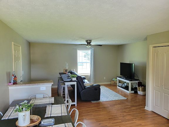 5th image of 103 Sugartree Ct #D