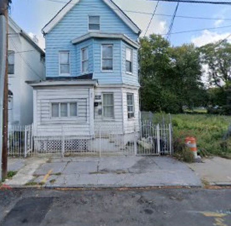 1st image of 82 S 14th St #B