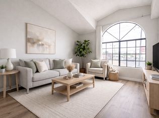8350 Gardendale St #210, Paramount, CA 90723
