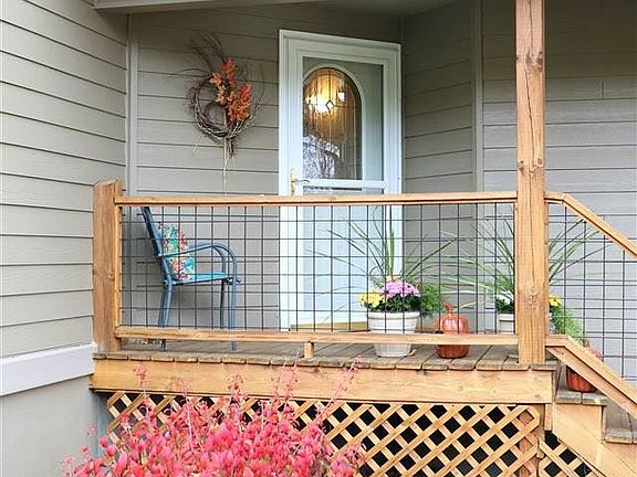 2nd image of 1071 Merlin Ln #3