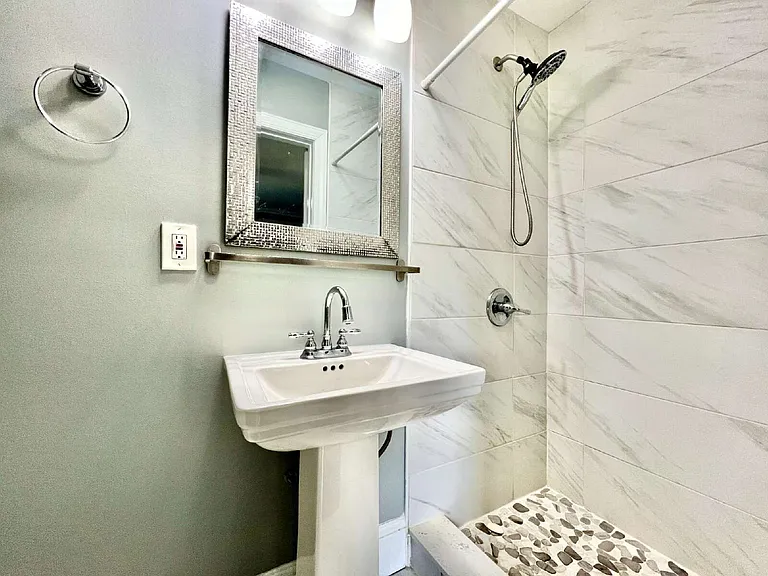 3500 Mathis Dr — Photo 16