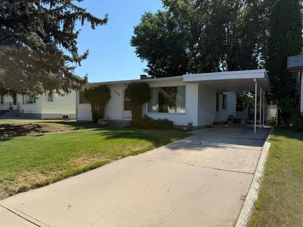 408 W 8th St E, Drumheller, AB T0J 0Y5