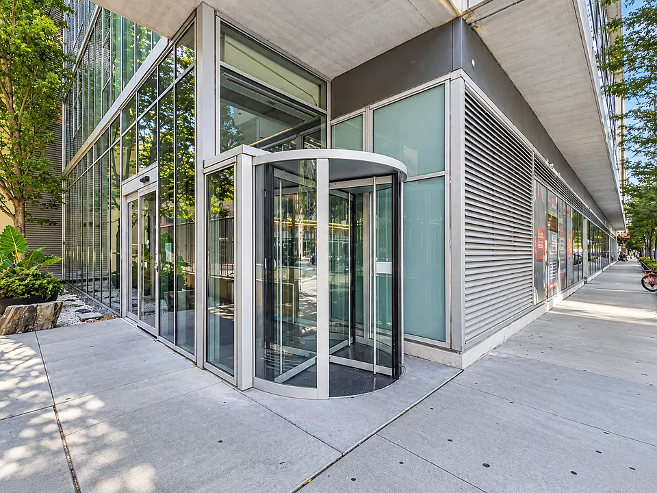 1720 S Michigan Ave #704