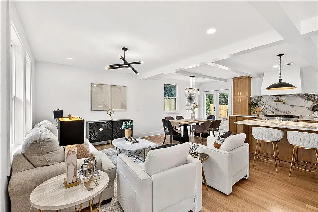 5 bed, 3.0 bath, 2846 sqft, $4,000 — Photo 4