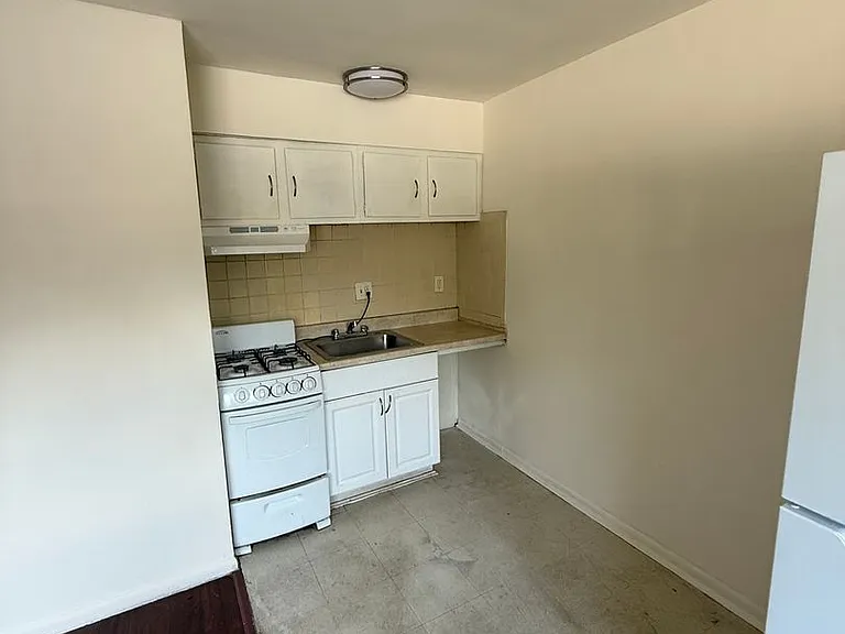 Treeview Residences — Photo 3