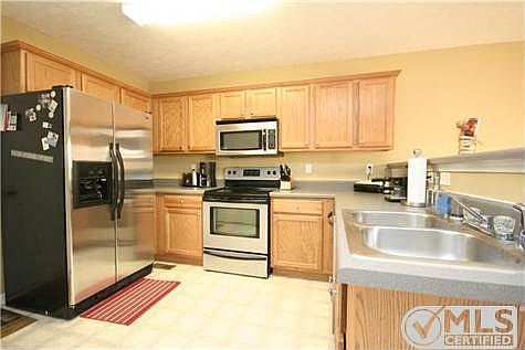 1st image of 709 Rock Glen Trce
