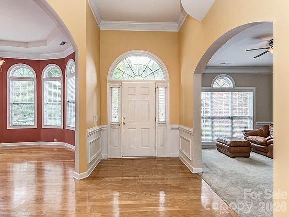 4th image of 4027 Riseley Ln