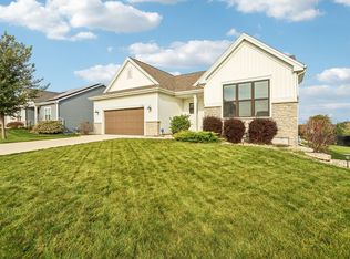 534 Foxfield Rd, Oregon, WI 53575