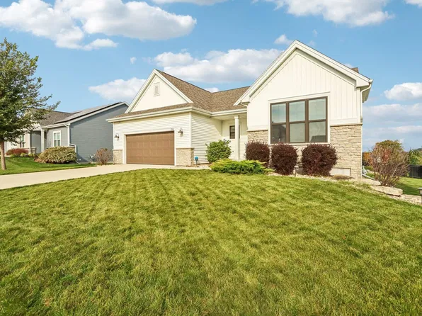 534 Foxfield Rd, Oregon, WI 53575