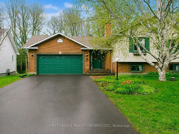 13 Queenston Dr, Ottawa, ON K0A 2Z0