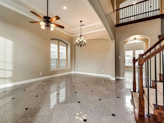 4th image of 821 Samia Ln