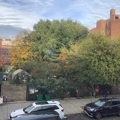 Rented by City Connections Realty | media 20