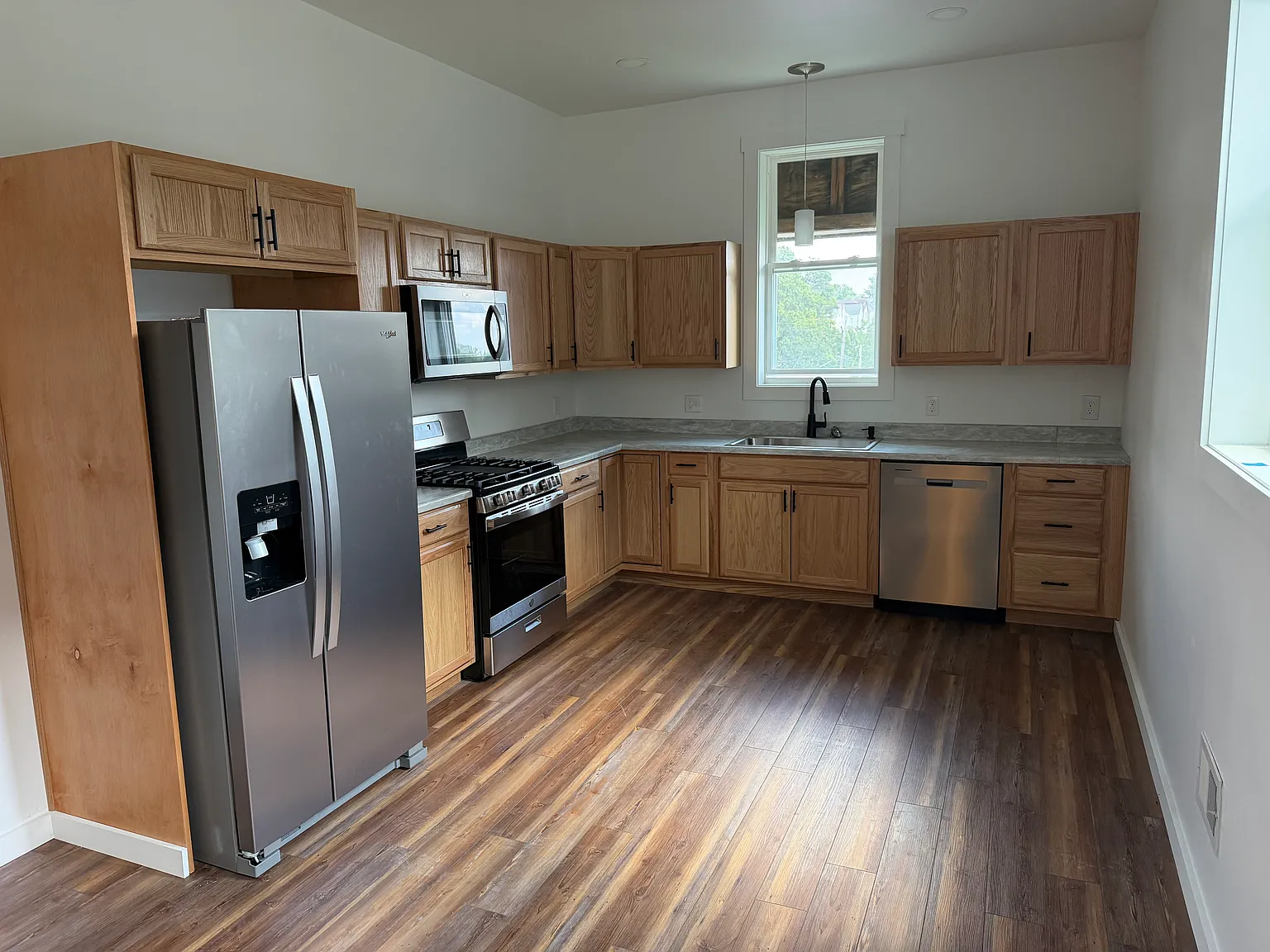 2 bed, 1200 sqft, $1,400 — Photo 1