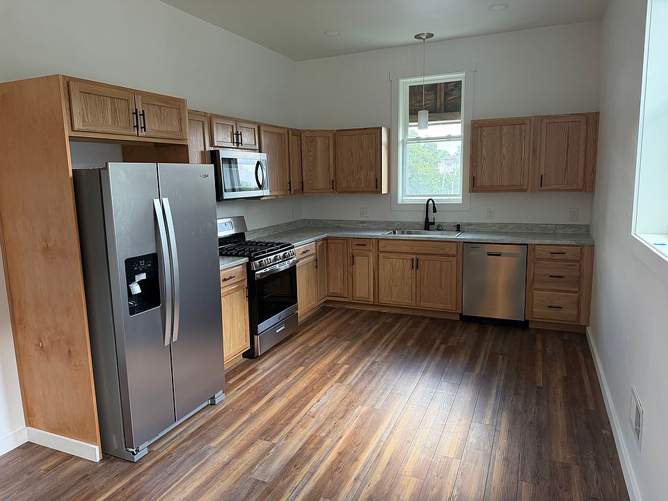 1st image of 1615 Brownsville Rd APT 1