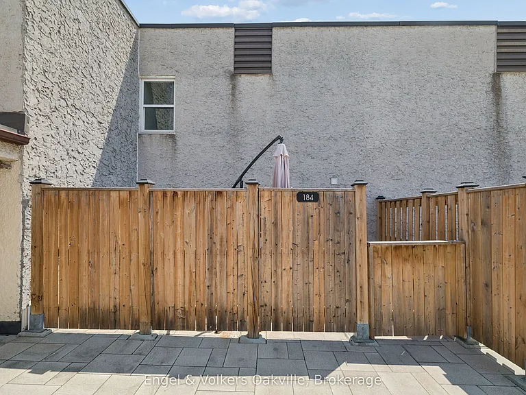 1055 Dundas St E #184 — Photo 28