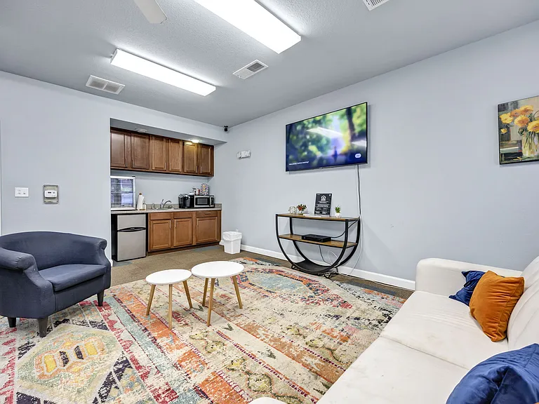 Peachtree Place — Photo 14