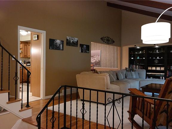 2nd image of 5276 Hickory Dr